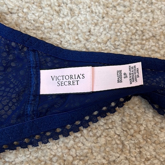 Victoria’s Secret Blue Lace Halter Bralette - Picture 5 of 5